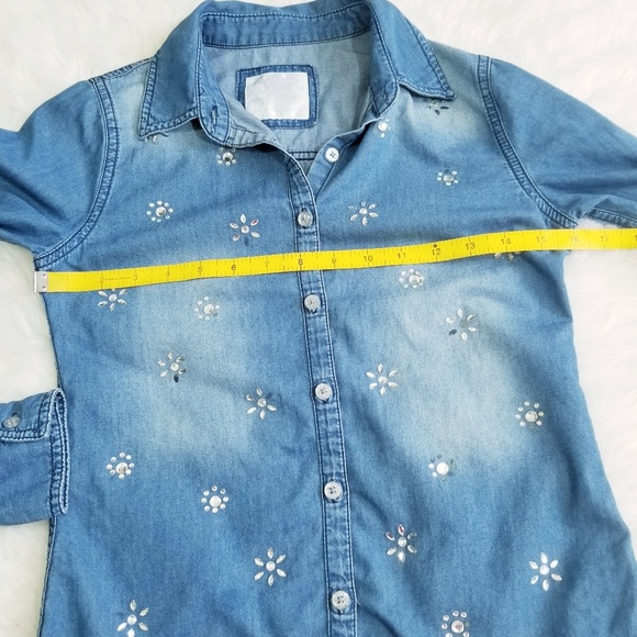 Justice blue buttons down shirt.  Size 10 - Picture 7 of 8